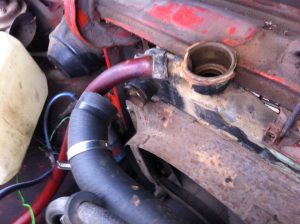 Если в двигателе замерзла вода: что делать водителю