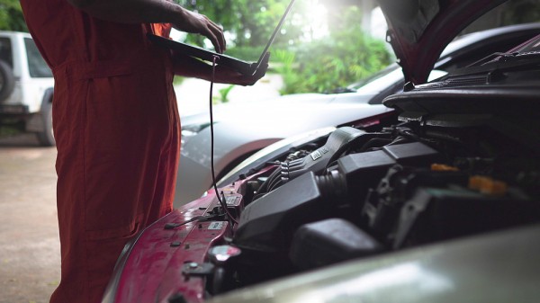 Как определить настоящий пробег автомобиля: полезные лайфхаки