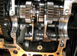 Какое масло нужно заливать в механическую коробку передач