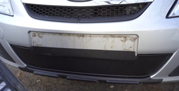 Картонка на решетку радиатора: пережиток прошлого или полезный лайфхак