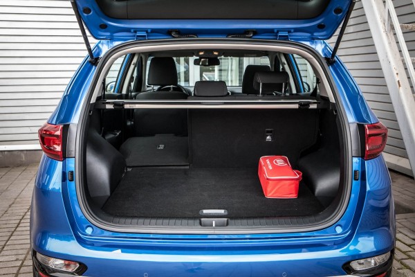 Компас покупателя: что такое HAC, DBC, SCC и стоит ли за них переплачивать? Объясняем на примере Kia Sportage