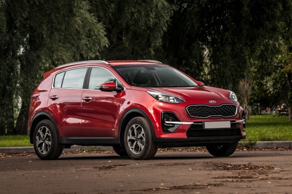 Компас покупателя: что такое HAC, DBC, SCC и стоит ли за них переплачивать? Объясняем на примере Kia Sportage