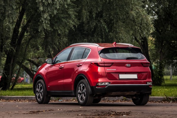 Компас покупателя: что такое HAC, DBC, SCC и стоит ли за них переплачивать? Объясняем на примере Kia Sportage