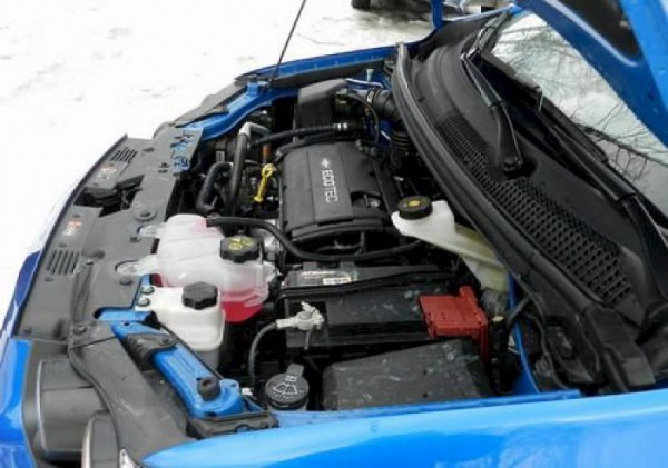 Мотор глохнет при нажатии на педаль тормоза