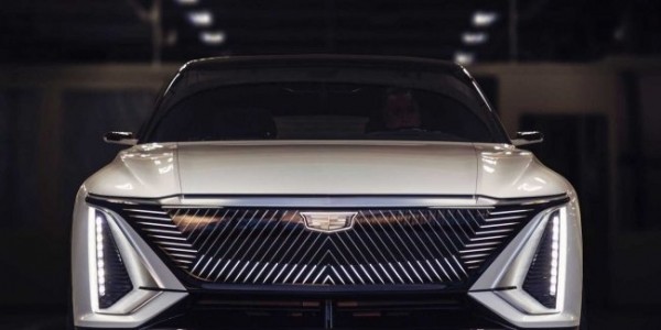 Не хотите продавать электромобили? Получите $500.000 от Cadillac
