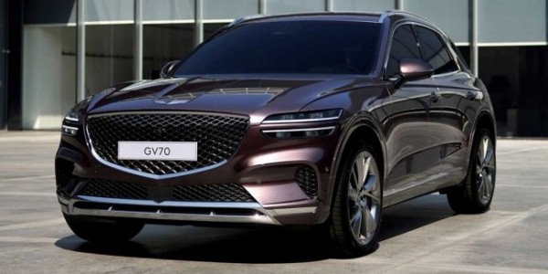 Новый Genesis GV70 замечен на улицах (видео)