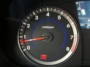 Почему двигатель плохо набирает обороты