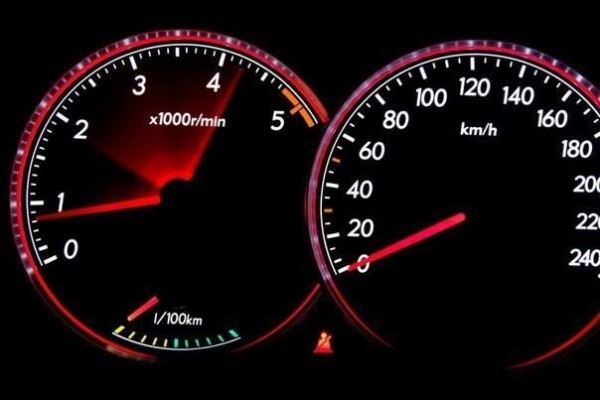 Почему двигатель плохо набирает обороты