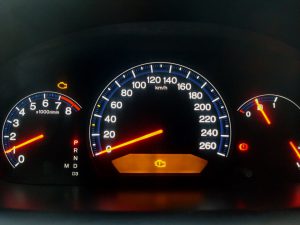 Загорелась ошибка двигателя: что делать и как стереть