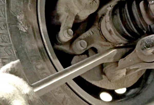 Замена шаровой опоры своими руками