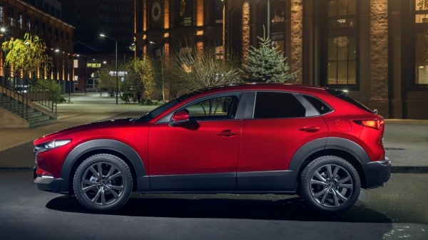 Mazda назвала цены на все комплектации нового кроссовера CX-30