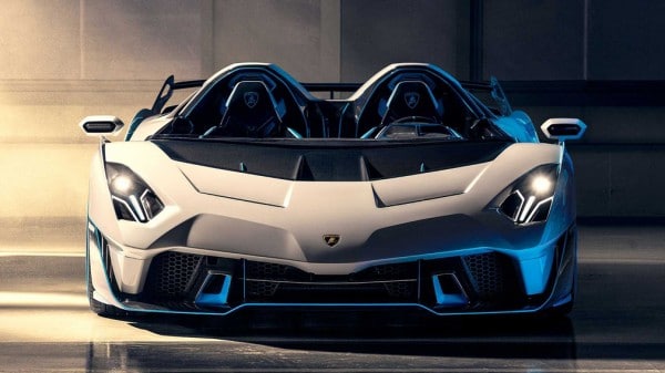 Компания Lamborghini представила новый суперкар SC20