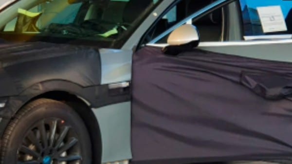Новое поколение седана Genesis G90 появилось на видео