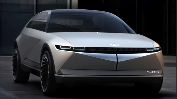 Компания Hyundai планирует в 2021 году запустить в РФ продажи электромобилей