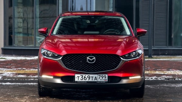 Mazda назвала цены на все комплектации нового кроссовера CX-30