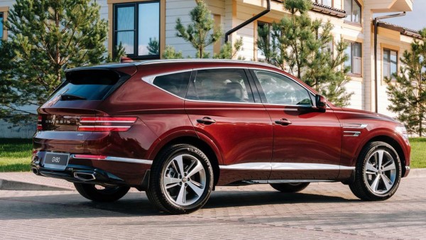 Кроссовер Genesis GV80 выходит в продажу в РФ, но не у всех дилеров