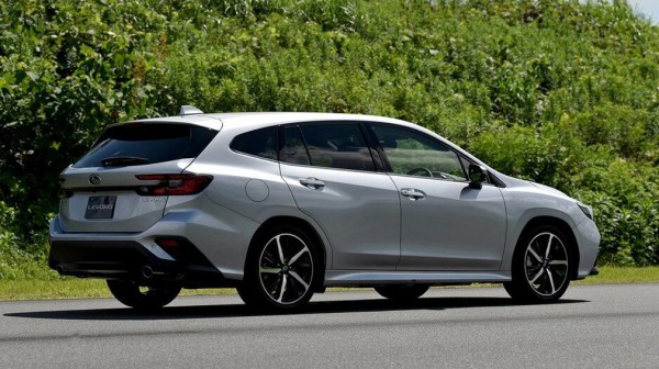 Лучшие автомобили в Японии: главная награда досталась Subaru Levorg