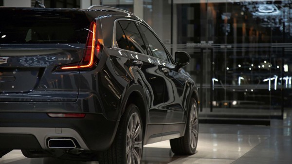 В России представлен кроссовер Cadillac XT4