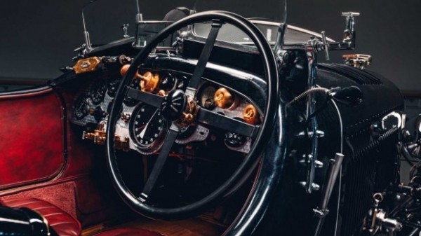 Bentley собрала довоенный автомобиль