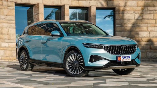 Китайцы представили 680-сильный кроссовер вдвое дешевле BMW X5