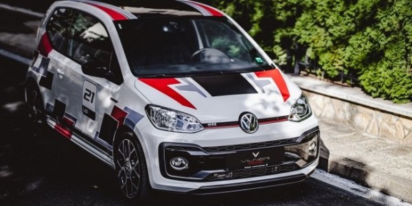 Яркий VW Up! GTI сделали еще ярче!