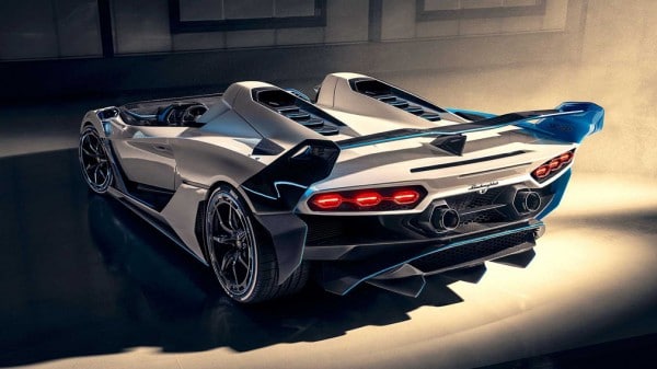 Компания Lamborghini представила новый суперкар SC20