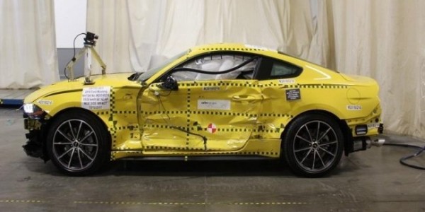 Ford продает Мустанги после краш-тестов