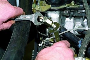 Почему троит двигатель?