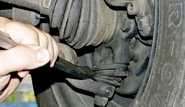 Стук в подвеске при езде по неровностям