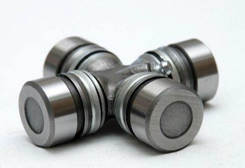 Замена крестовины карданного вала и рулевого вала своими руками