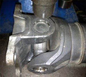 Замена крестовины карданного вала и рулевого вала своими руками