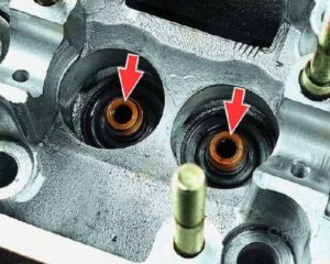 Замена маслосъемных колпачков (сальников клапанов)