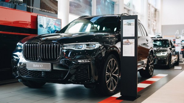 BMW в 2020 году стал лидером премиум-сегмента в России