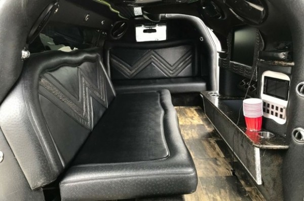 Не едущий Challenger с &laquo;крыльями чайки&raquo;