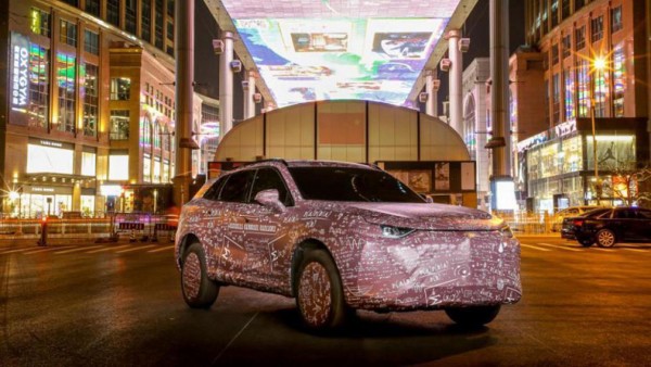 В январе 2021 года состоится премьера нового &laquo;умного&raquo; кроссовера WEY