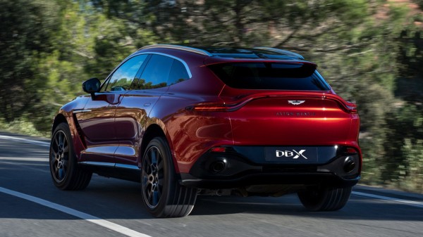 В России стартовали продажи кроссоверов Aston Martin DBX