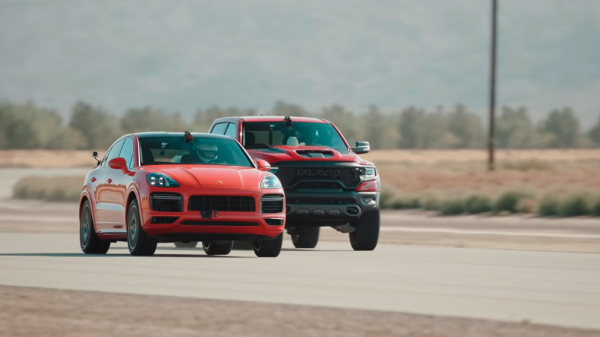 Журналисты организовали &laquo;Величайший дрэг в мире&raquo;