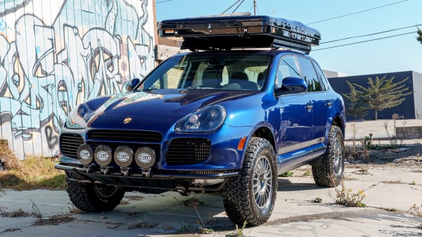 На продажу выставлен внедорожный Porsche Cayenne для любителей путешествий 