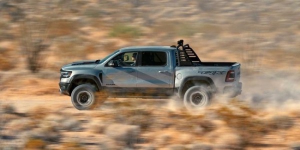 &laquo;Мамонт&raquo; сожравший &laquo;Ти-Рекса&raquo;: Hennessey прокачала Ram TRX