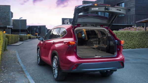 Toyota выпустит удлинённый кроссовер Grand Highlander