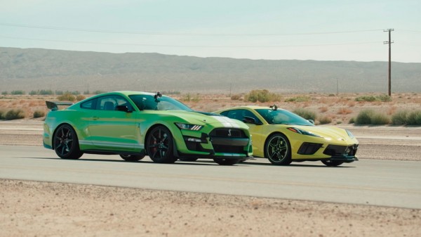 Журналисты организовали &laquo;Величайший дрэг в мире&raquo;