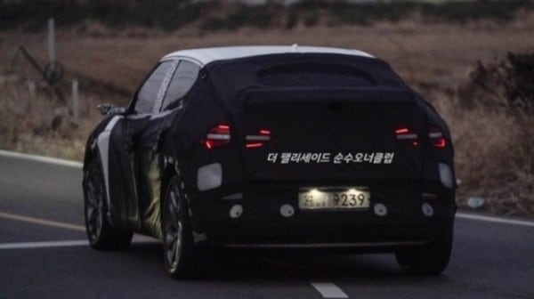 Фотошпионы запечатлели оптику нового Genesis JW EV