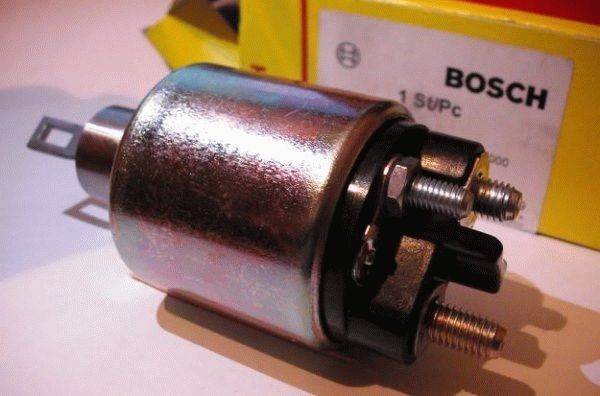 Где стоит реле стартера ВАЗ 2110: признаки неисправностей, проверка и ремонт