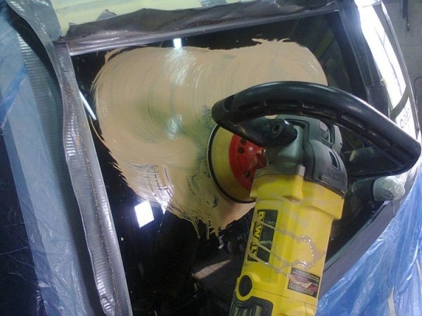 Как правильно полировать лобовое стекло