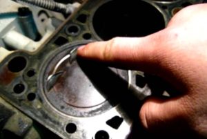 На каком моторе гнет или не гнет клапана при обрыве ремня/цепи