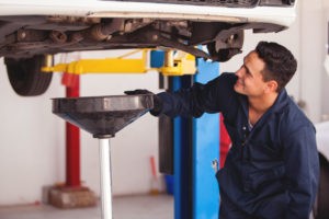 Стоит ли использовать промывку мотора перед заменой масла