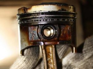 Залегание поршневых колец: признаки, симптомы и ремонт