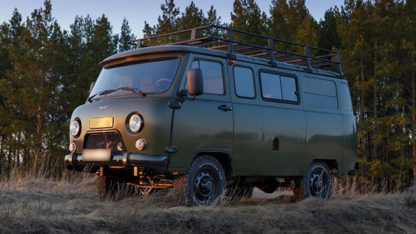 УАЗ представил концепт обновлённой версии пассажирской &laquo;Буханки&raquo;