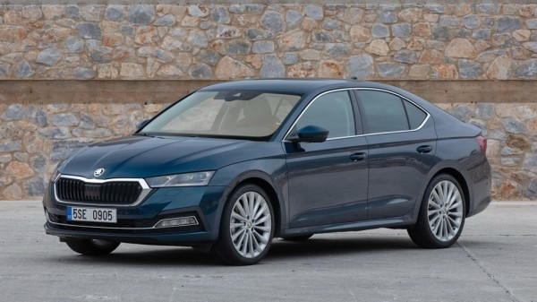 Эксперты сравнили ценник одних и тех же авто в РФ и за рубежом