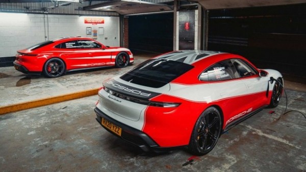 13 рекордов Porsche Taycan (видео)